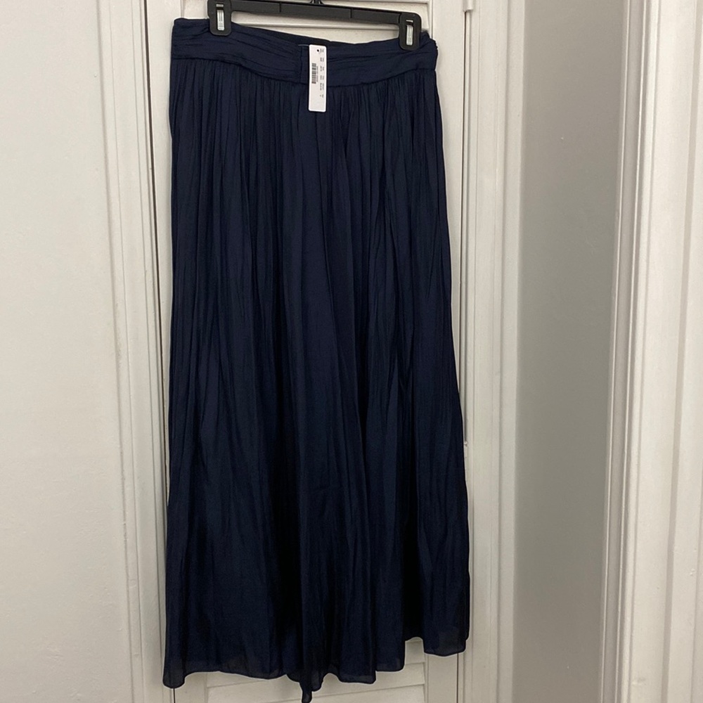 NWT J. Crew size 2 Navy pleated skirt with side zipper